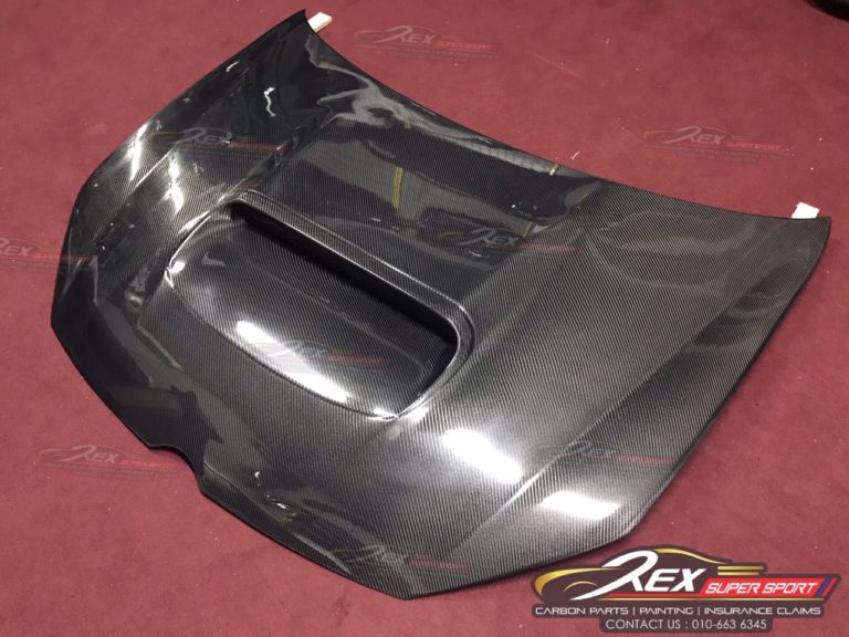 Golf MK6 Bonnet / Hood Big Hole Carbon