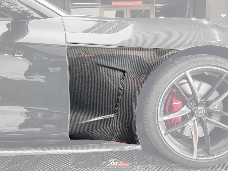 Toyota Supra A90 Mk5 Fender SB Carbon
