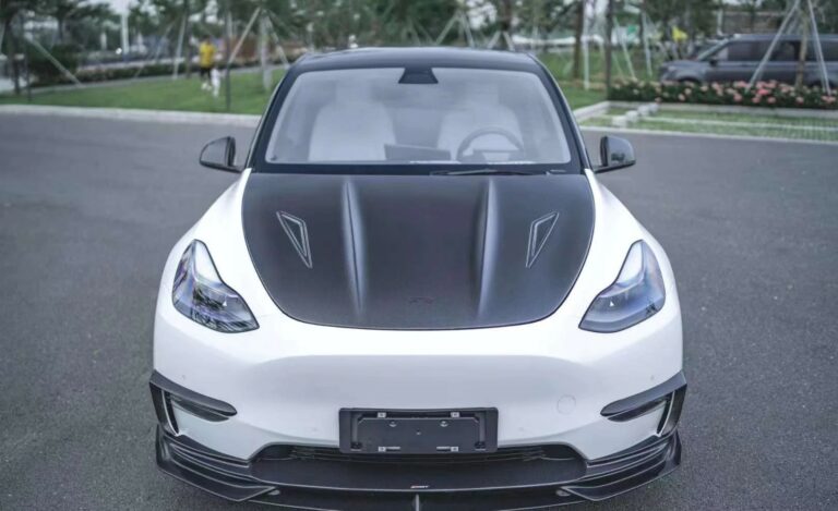 Tesla Model Y Bonnet 2 CMST Carbon