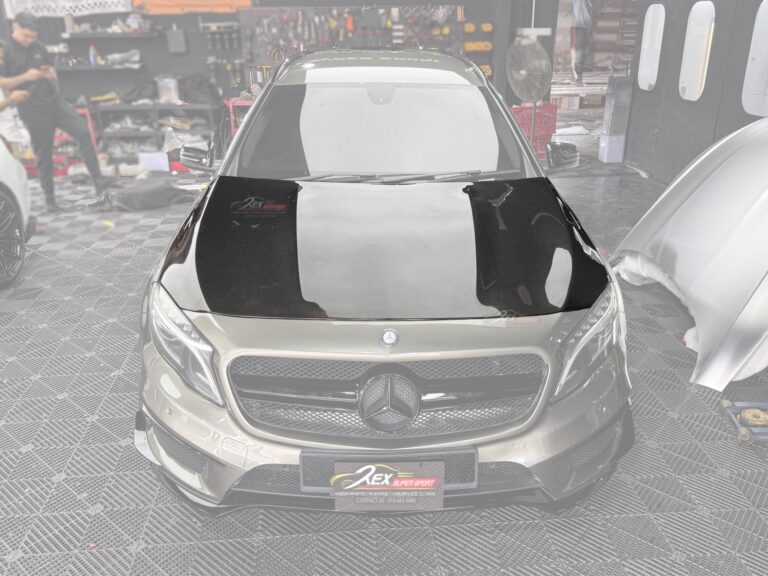 GLA X156 200 250 45 Front Bonnet OEM Carbon