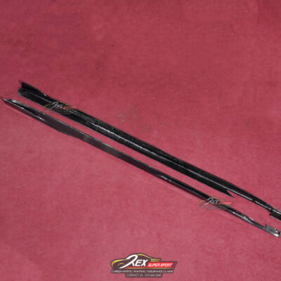 BMW G26 Side Lip SQ Carbon