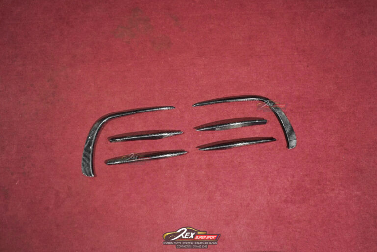 Facelift E-CLASS W213 Front Canard Carbon