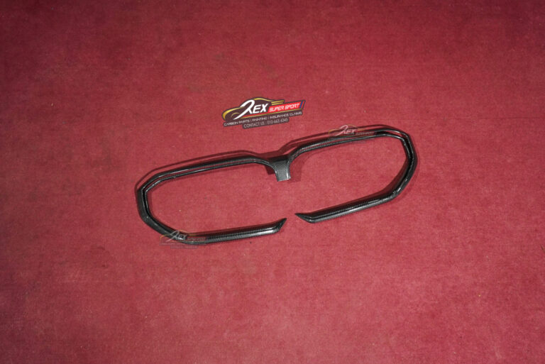 BMW G60 Front Grille Cover Dry Carbon