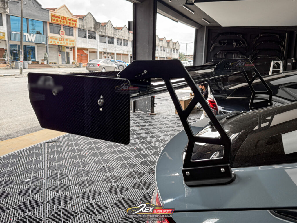 Honda FL5 Type R Rear Spoiler AR Swan Neck 67'' V2 1:1 Dry Carbon