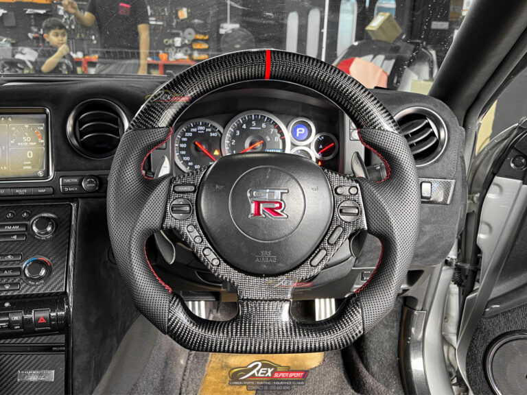 GTR35 Steering Wheel Carbon